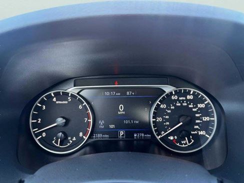 Used 2025 Nissan Altima 2.5 SV FWD image 15