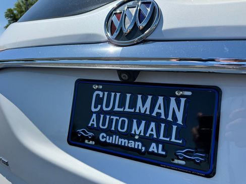 Used 2020 Buick Enclave Premium w/ Sun and Sites Package FWD image 8