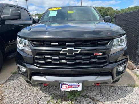 Used 2022 Chevrolet Colorado Z71 w/ Z71 Midnight Edition AWD/4WD image 2