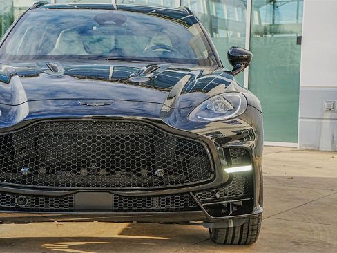 New 2026 Aston Martin DBX S image 5