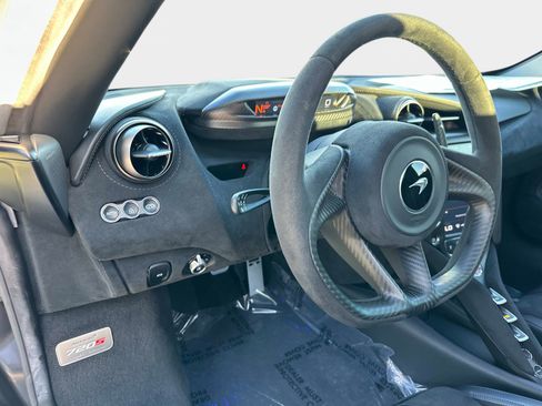 Used 2020 McLaren 720S Performance image 22