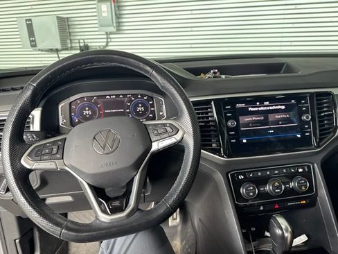 Certified 2023 Volkswagen Atlas SEL Premium AWD/4WD image 3
