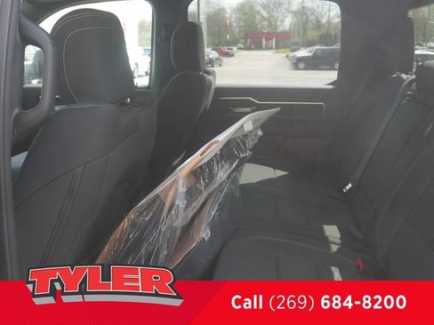 New 2026 RAM 1500 4x4 Crew Cab image 43
