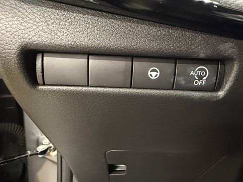Used 2026 Nissan Kicks SR FWD image 24