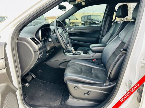 Used 2021 Jeep Grand Cherokee Laredo X image 3