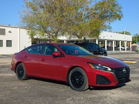 New 2026 Nissan Altima 2.5 SV w/ SV Special Edition Package FWD image 2