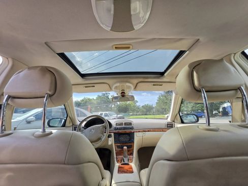 Used 2005 Mercedes-Benz E 320 Sedan w/ Sunroof Pkg image 7