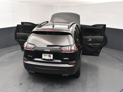 Used 2022 Jeep Cherokee Latitude Lux w/ Sun & Sound Group AWD/4WD image 29