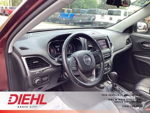 Used 2020 Jeep Cherokee Latitude Plus w/ Cold Weather Group AWD/4WD image 25