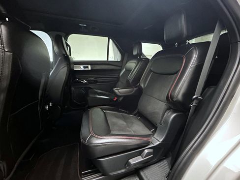 Used 2023 Ford Explorer ST-Line w/ Class IV Trailer Tow Package image 20