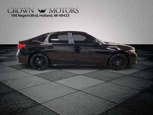 Used 2022 Honda Civic Sport image 2