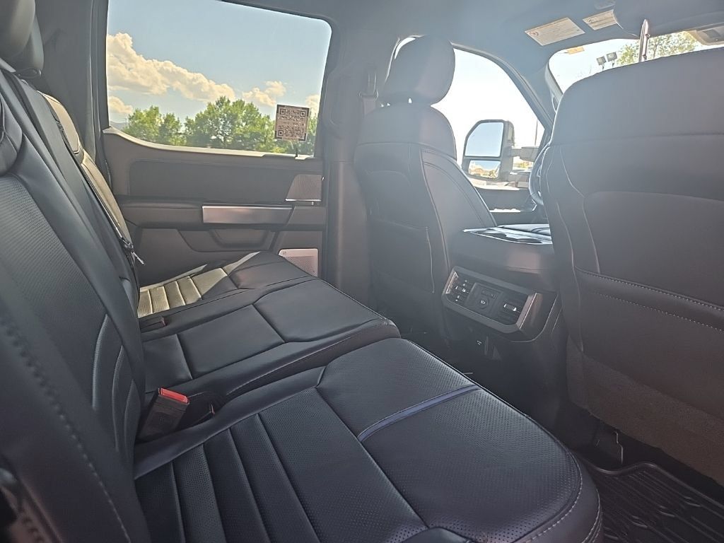 Used 2025 Ford F350 Platinum AWD/4WD image 29