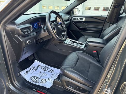 Used 2022 Ford Explorer ST w/ ST Street Pack image 20