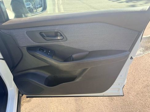 Used 2021 Nissan Rogue S FWD image 15