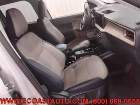 Used 2025 Ford Maverick Lariat w/ 4K Tow Package image 14