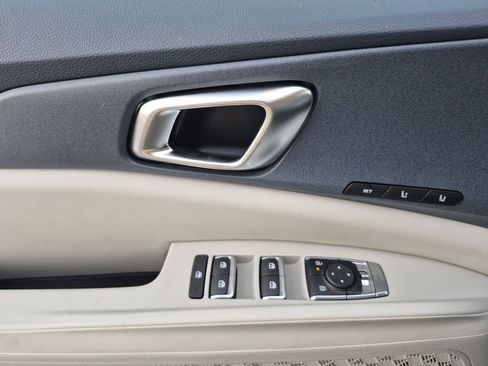 New 2026 Kia Carnival EX image 7