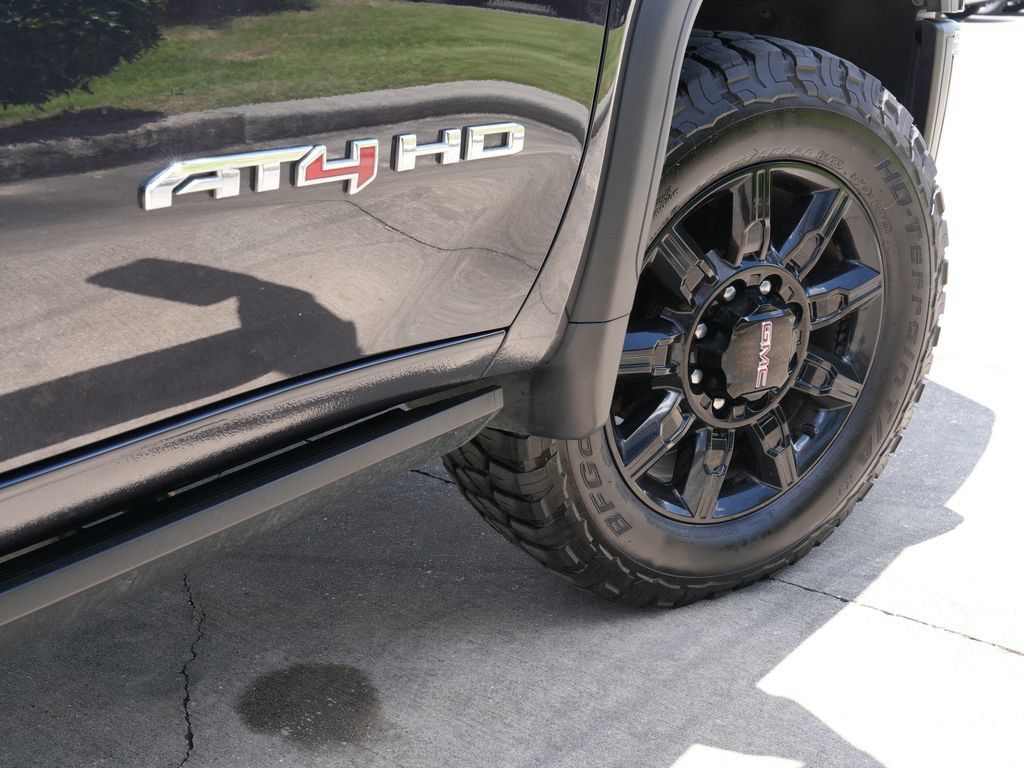 Used 2024 GMC Sierra 2500 AT4 w/ AT4 Premium Plus Package AWD/4WD image 10