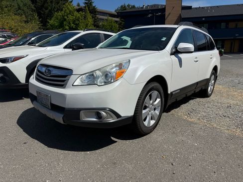 Used 2011 Subaru Outback 2.5i Limited w/ PWR Moonroof Pkg AWD/4WD image 1