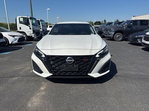Used 2024 Nissan Altima 2.5 SR FWD image 8