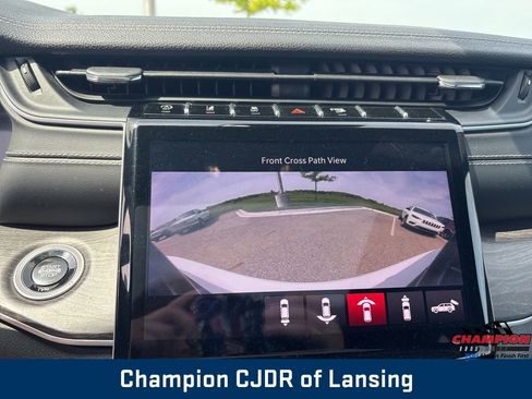 Used 2024 Jeep Grand Cherokee Limited w/ Luxury Tech Group II AWD/4WD image 31