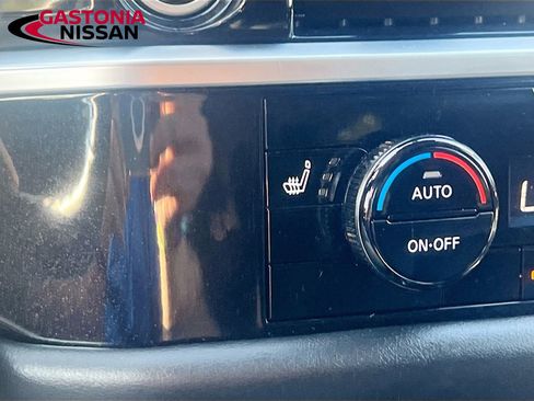 Used 2024 Nissan Pathfinder SL w/ Cargo Package image 27