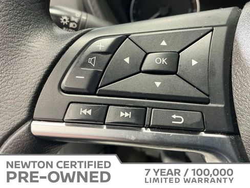 Used 2025 Nissan Sentra SV FWD image 18