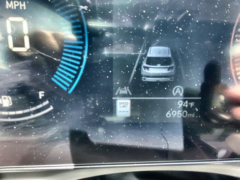 Used 2025 Hyundai Tucson SE FWD image 12