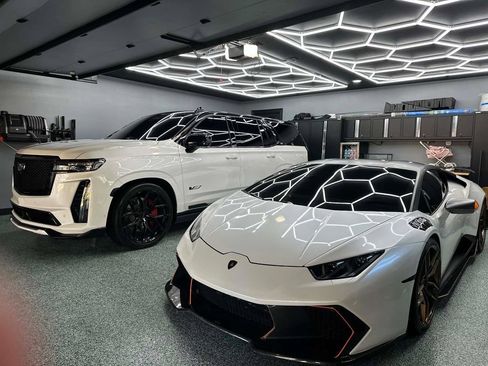 Used 2017 Lamborghini Huracan LP 580-2 RWD image 6