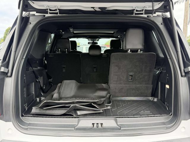 Used 2020 Ford Expedition XLT w/ Equipment Group 202A AWD/4WD image 6