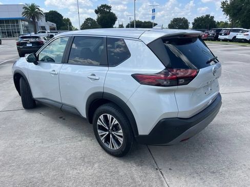 Used 2023 Nissan Rogue SV FWD image 4