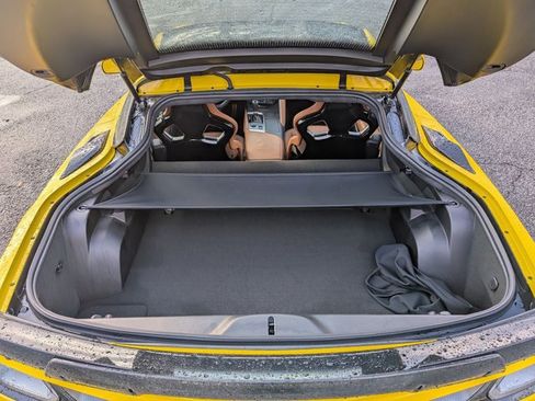 Used 2015 Chevrolet Corvette Z06 w/ 3LZ Preferred Equipment Group image 7