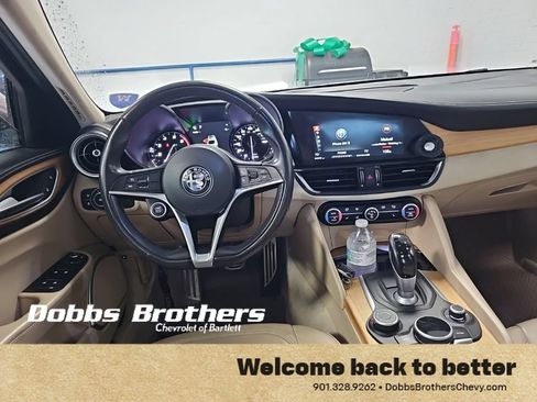 Used 2017 Alfa Romeo Giulia Ti w/ Lusso Light Wood Package AWD/4WD image 10