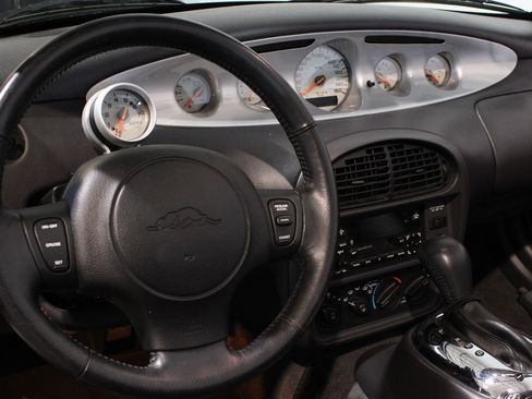 Used 2000 Plymouth Prowler image 32