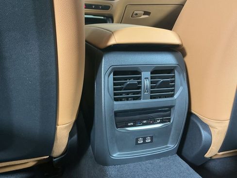 New 2026 BMW 330i Sedan w/ Convenience Package image 27