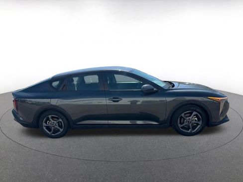 Used 2025 Kia K4 LXS image 16