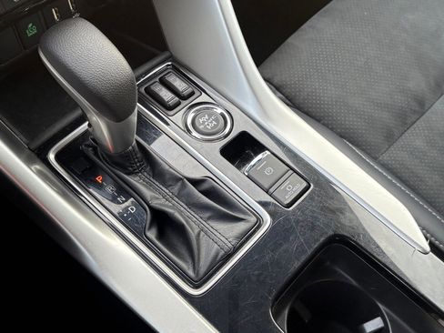 Used 2024 Mitsubishi Eclipse Cross SE image 21