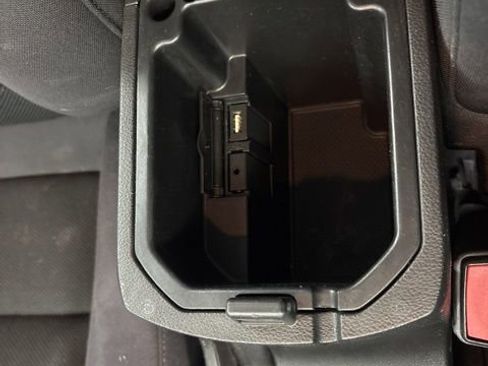 Used 2014 Chevrolet Cruze LT image 38