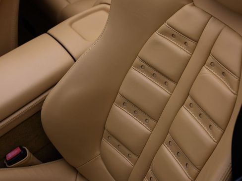 Used 2010 Ferrari California RWD image 35