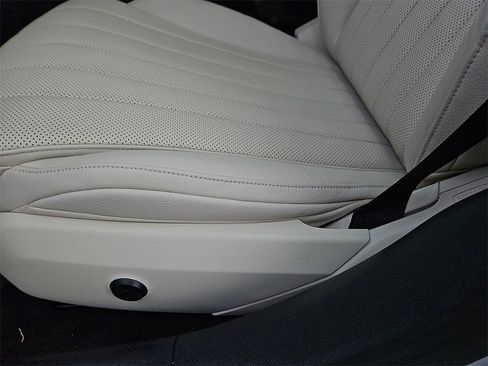 Certified 2024 Mercedes-Benz E 450 4MATIC Sedan image 21