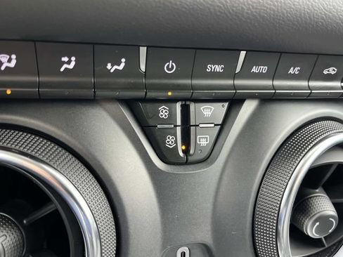 Used 2024 Chevrolet Blazer LT FWD image 41