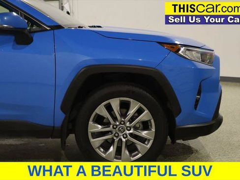 Used 2019 Toyota RAV4 XLE Premium FWD image 11