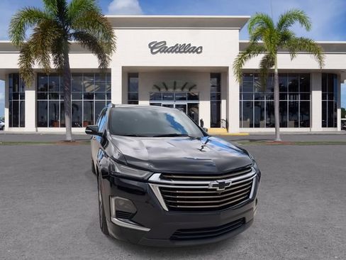 Certified 2023 Chevrolet Traverse High Country AWD/4WD image 3