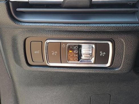 Used 2024 Lincoln Corsair AWD image 22