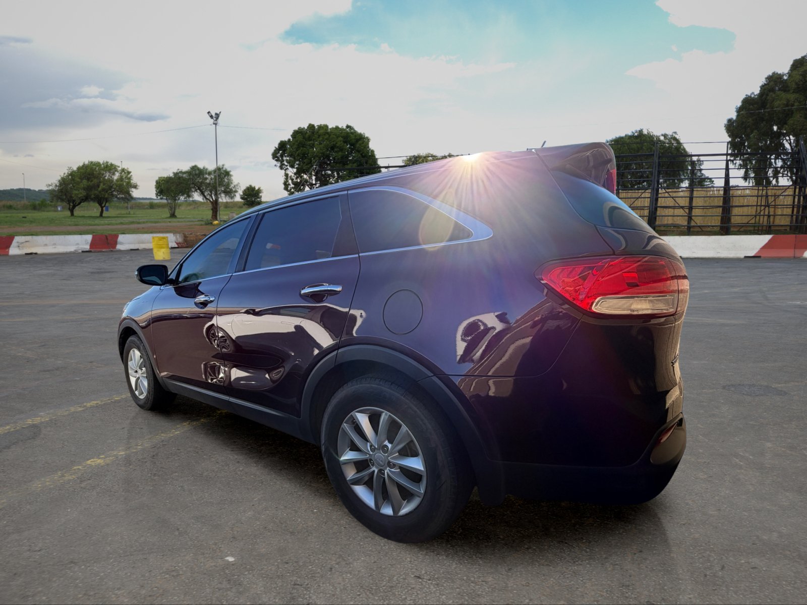Used 2017 Kia Sorento FWD image 4