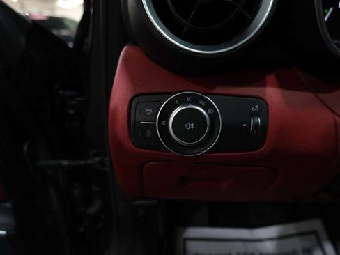 Used 2019 Alfa Romeo Giulia w/ Nero Edizione image 34