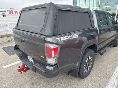 Used 2022 Toyota Tacoma TRD Off-Road w/ Technology Package AWD/4WD image 3