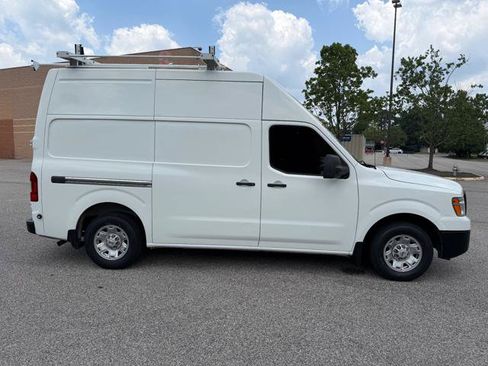 Used 2018 Nissan NV 2500 SV RWD image 38