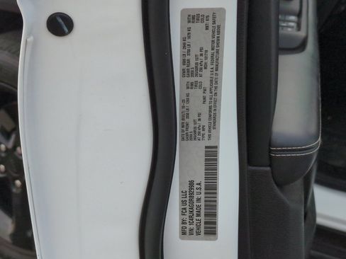 Used 2024 Jeep Grand Cherokee L Laredo AWD/4WD image 56