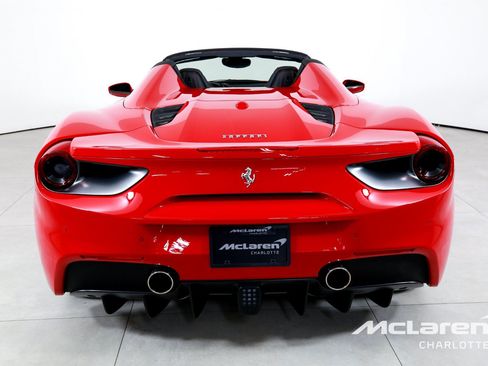 Used 2019 Ferrari 488 Spider RWD image 8