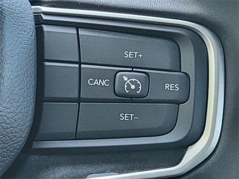 Used 2023 Jeep Wagoneer 4WD w/ Premium Group I image 35